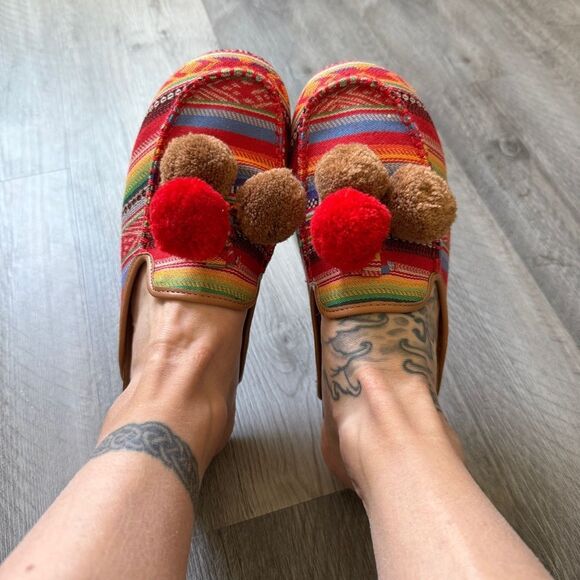 Gianni Bini Slides Southwestern Pom Pom Slip On Mules Shoes - Picture 3 of 10